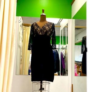 Adrianna Papell Black lace women’s dress